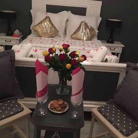 Bienvenue Chez Zina Hotel Vesoul Esterno foto